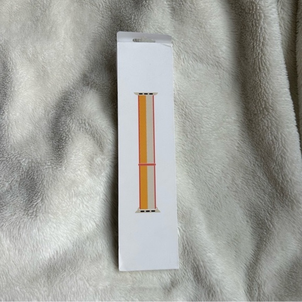NWT Authentic Original Apple Watch Band Sport Loop 45mm Maize/White